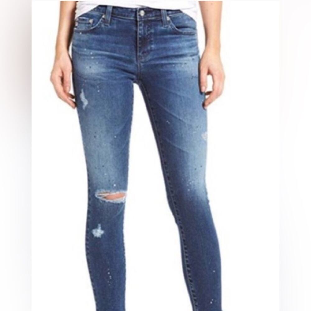 Woman’s AG the legging ankle super skinny distressed Size 28R